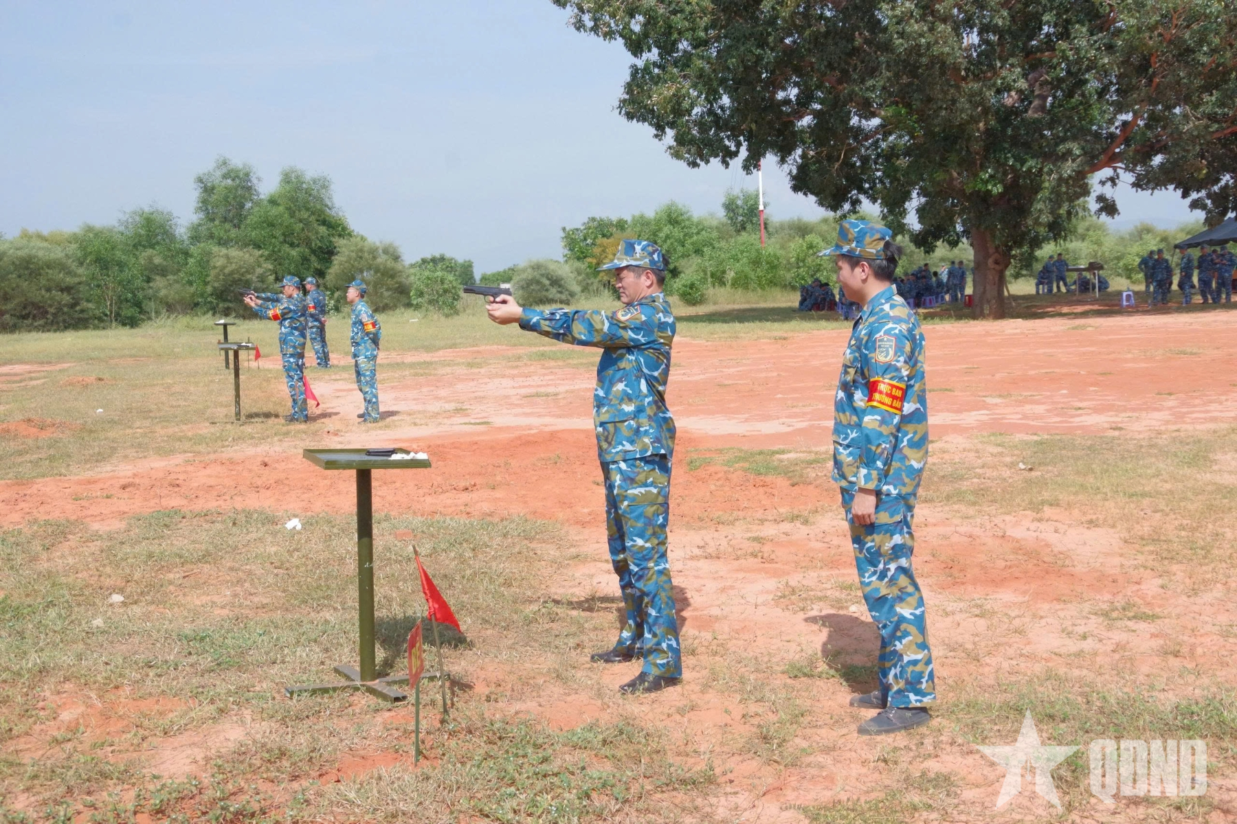 Trung đoàn 915 kiểm tra thực hành bắn đạn thật súng bộ binh